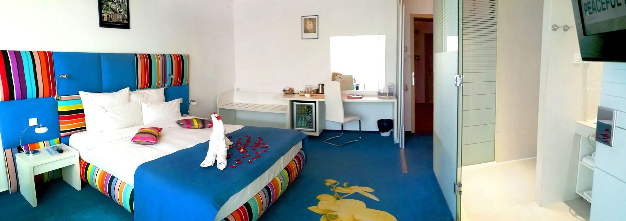 Marshal Garden Hotel Bucureşti Ngoại thất bức ảnh A room at the hotel