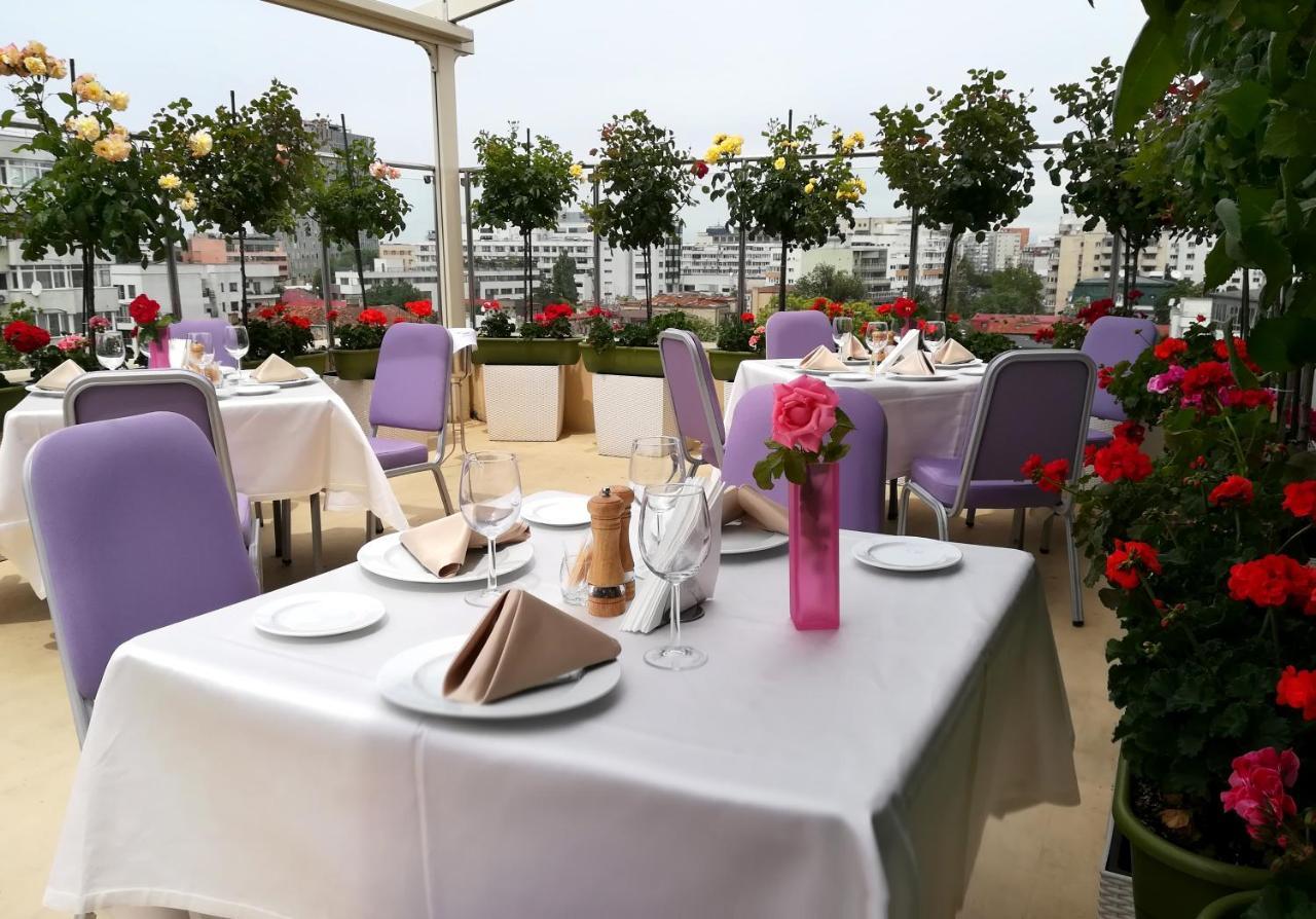 Marshal Garden Hotel Bucureşti Ngoại thất bức ảnh The Terrace
